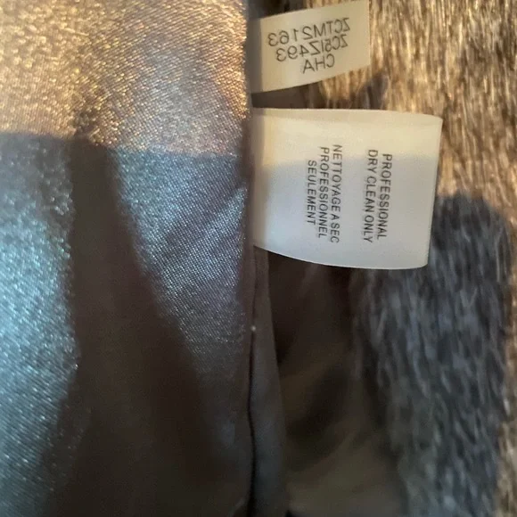 Calvin Klein Faux Fur vest - Picture 5 of 7
